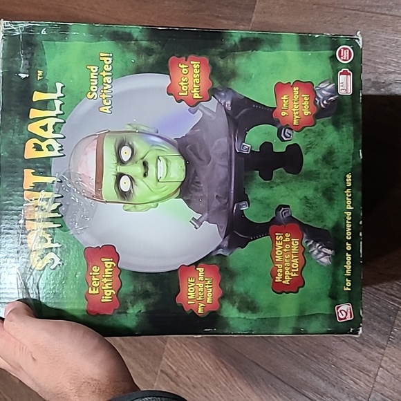 Gemmy Animated 14" Spirit Ball Green Monster Head with Brains - Picture 5 of 5